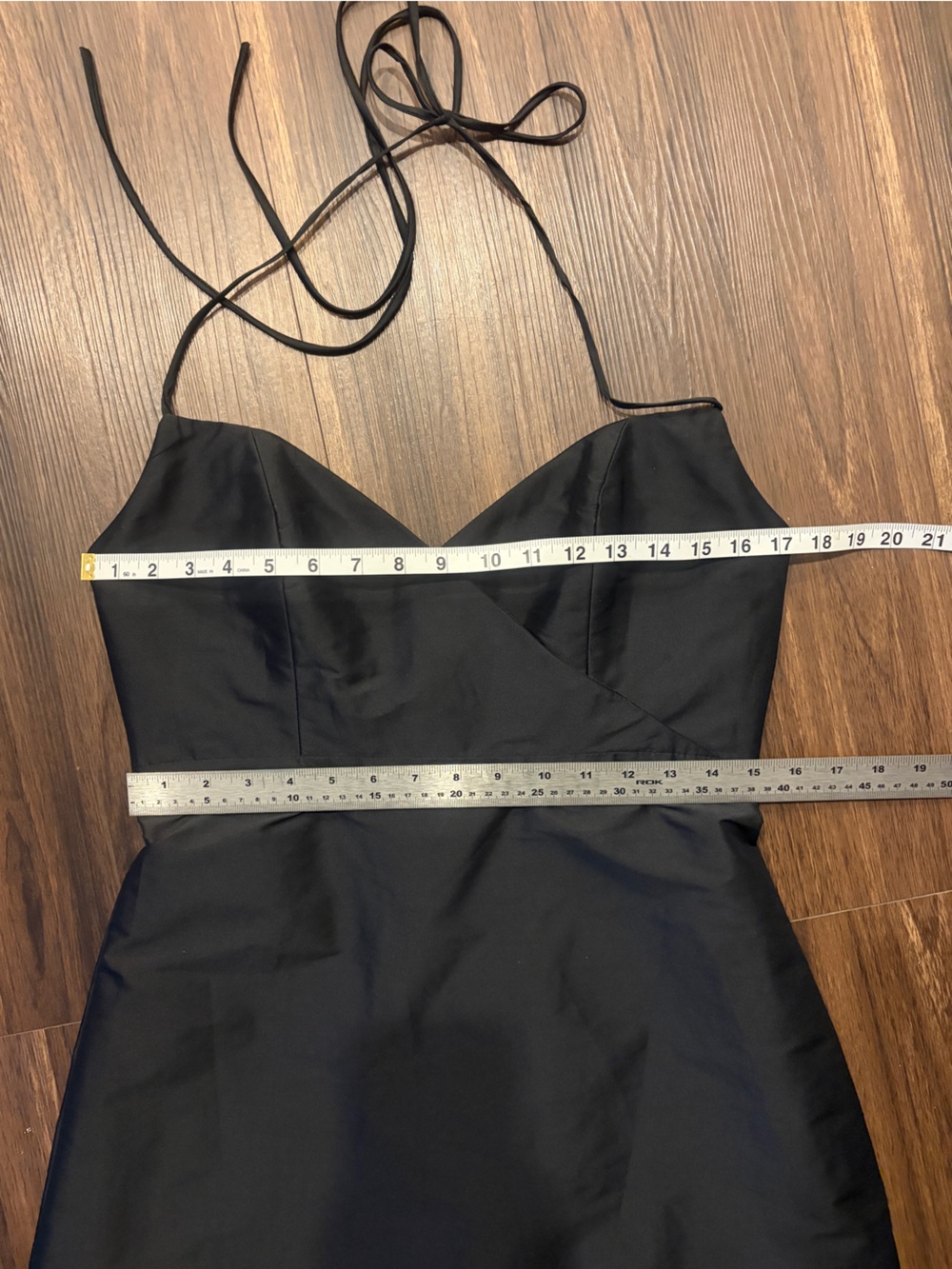 Women’s formal black floor length halter gown dress - Picture 13 of 16